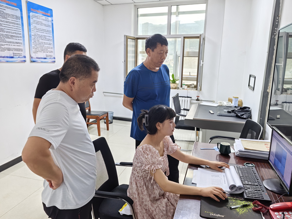 【三抓三促進行時】隴運集團成縣客運公司扎實開展“兩客一?！避囕v動態(tài)監(jiān)控專項整治工作